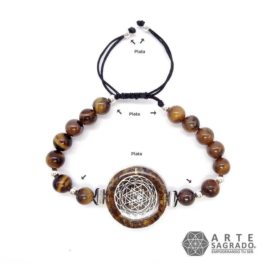 Vista superior de la Pulsera Orgón Sri Yantra en Plata 0.925 con Ojo de Tigre sobre fondo blanco