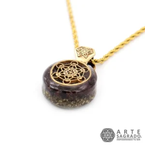 Collar Micro Orgón Cubo Metatrón en Chapa de Oro de 14K con Granate