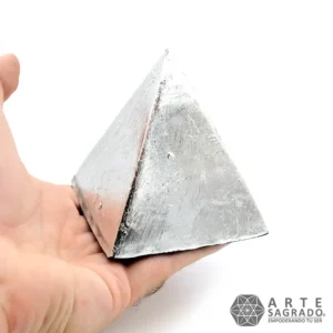 Pirámide Orgonita Plata y Varios Cuarzos